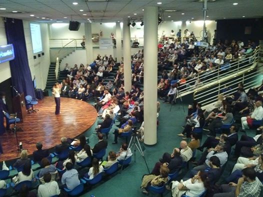 Gloria Álvarez's final talk in Argentina packed the Banco Ciudad auditorium in Buenos Aires