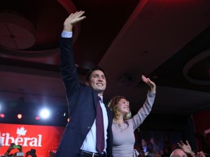 Justin Trudeau, líder del Patido Liberal, ha conseguido mayoría en la Cámara y no tendrá necesidad de aliarse con la oposición. (@JustinTrudeau)
