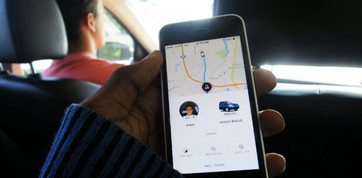 Desde su llegada a Colombia, Uber ha tenido que enfrentarse a una gran oposición por parte del gremio de taxistas que ha presionado para que se prohiba esta plataforma (YouTube)
