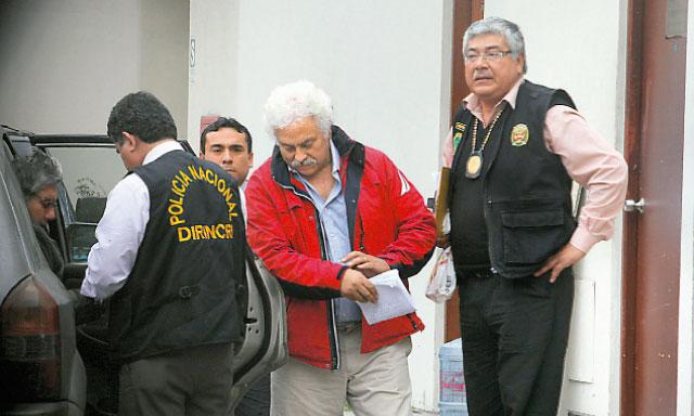 Jiménez se encuentra detenido durante su juicio.
