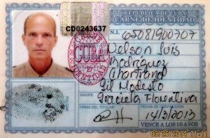 Los integrantes del club publican sus cédulas en Facebook porque prefieren las garantías de protección que les ofrece la opinión pública internacional que las de su propio Estado (Club de Anarcocapitalistas de Cuba)