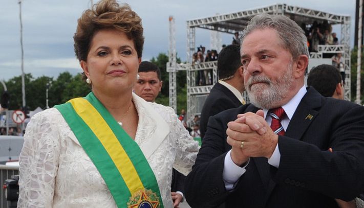 President Rousseff and former President Lula have embody the corruption at the ruling Workers' Party. (<a href="https://commons.wikimedia.org/wiki/File:Dilma_e_Lula_01_01_2011_WDO_8439.JPG" target="_blank">Wikimedia Commons</a>)