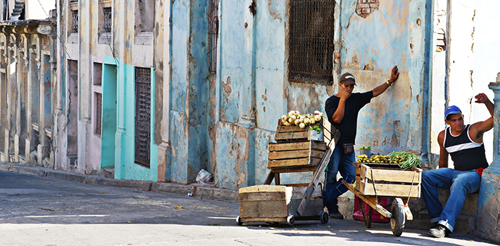 Vendedores ambulante en La Habana, Cuba. Fuente: MW Kitchen.