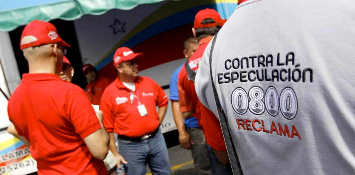The new Venezuelan law set new penalties for "hoarders" and "speculators," however, it doesn't provide a definition for them. (<a href="http://tributumxxi.com/por-contrabando-destituidos-18-funcionarios-de-la-sundde-en-tachira/" target="_blank">Tributumxxi</a>)