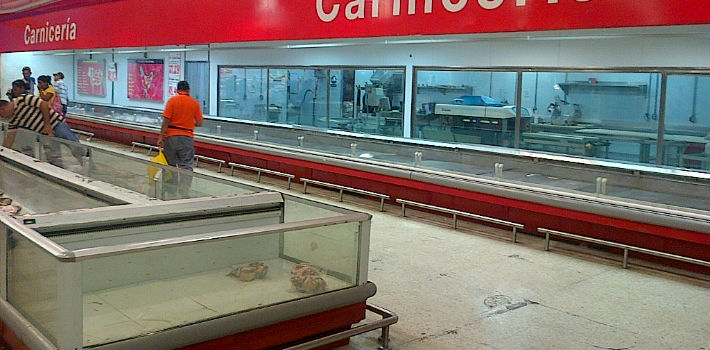 Los automercados Bicentenario, operados por el Gobierno, cerraron desde hoy hasta el 9 de enero por supuesta realización de inventarios (XX)