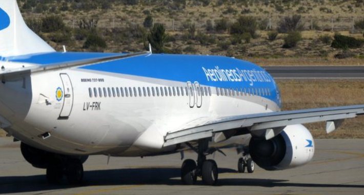 The first libertarian step is to privatize every government-run company, starting with Aerolíneas Argentinas.