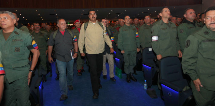 El Gobierno de Nicolás Maduro estrecha el cerco sobre la sociedad venezolana mientras revisa con lupa sus fuerzas armadas (Minci)