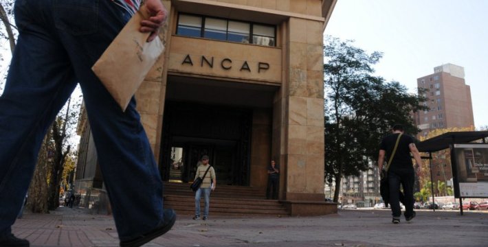 Uruguay's state-owned oil firm ANCAP was so badly mismanaged during Raúl Sendic's term that it needed a bailout from Congress