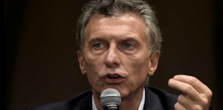 Mauricio Macri señala (Infobae)