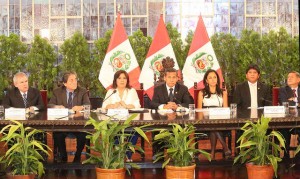 Peru's largest opposition parties did not attend the meeting that preceded the decision to shut down the National Intelligence Office temporarily.