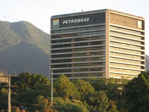 El dinero involucrado en las maniobras de corrupción en Petrobras superaría los US$375 millones. 