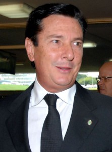Collor de Mello fue presidente de Brasil por apenas dos años, viéndose obligado a renunciar en medio de escándalos de corrupción. (Fuente: Wikipedia)