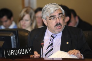 Según Romani, Uruguay “no dará marcha atrás” pues las políticas antidrogas son "mas peligrosas que la droga misma" (CIDH)