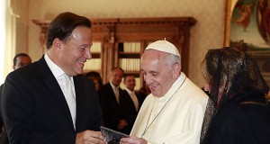 Juan Carlos Varela programa otra visita al Papa Francisco (Panamaon)