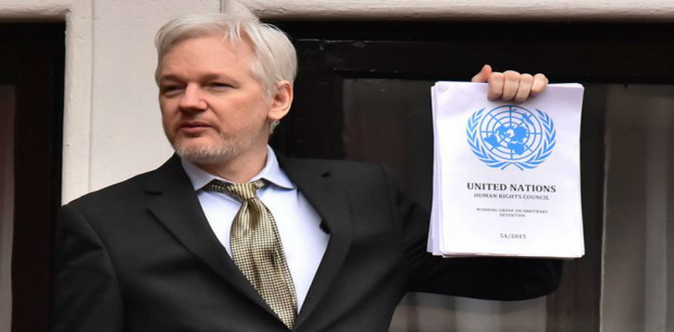 Assange reaccionó de este modo al rechazo de un recurso del Reino Unido contra un veredicto del grupo de trabajo de la ONU sobre detenciones arbitrarias (The guardian)