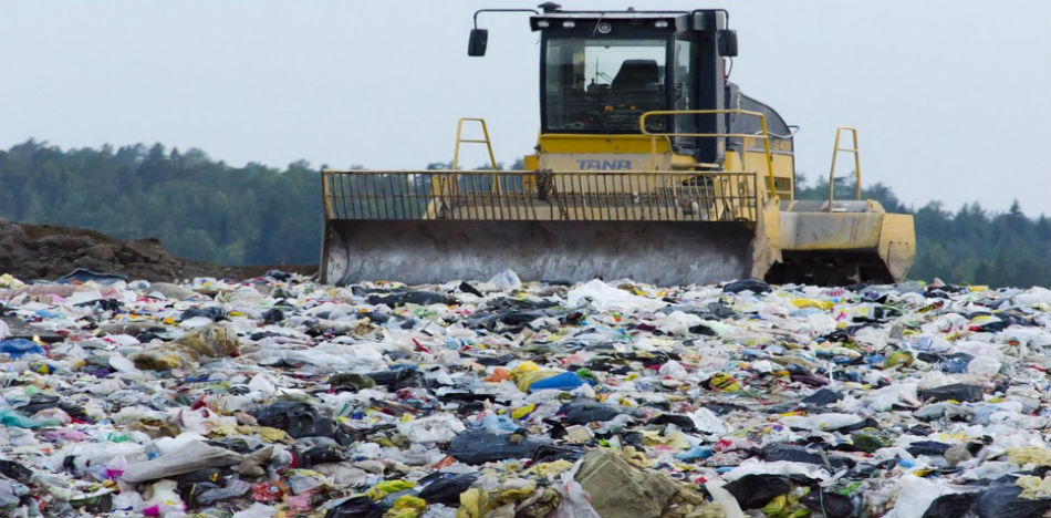 Se decretó la alerta sanitaria en tres regiones de Chile por la acumulación de basura. La huelga que mantienen los empleados públicos para obtener mejoras salariales comienza a causar estragos en el país sudamericano (Veoverde) 