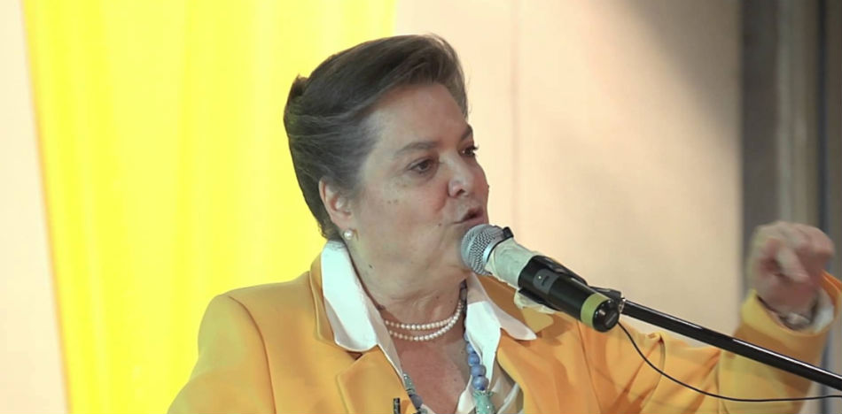 La ministra de Empleo y Pensiones Clara López dice estar en oposición al Gobierno desde su interior (YouTube)