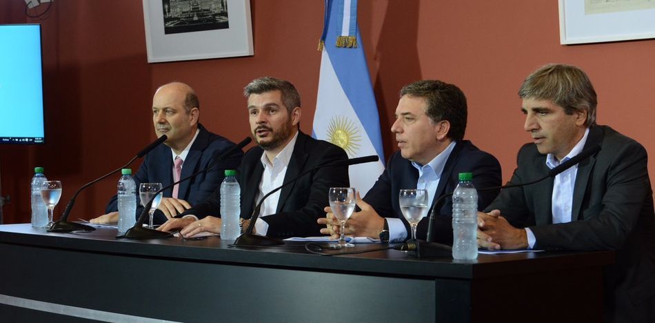 La imagen que enterró definitivamente el mito de la independencia del Banco Central en Argentina. (Twitter)