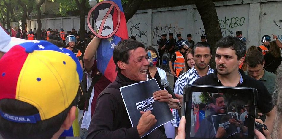 La "Izquierda Socialista" argentina decidió cuestionar a Maduro y separarse del régimen chavista. (Youtube)