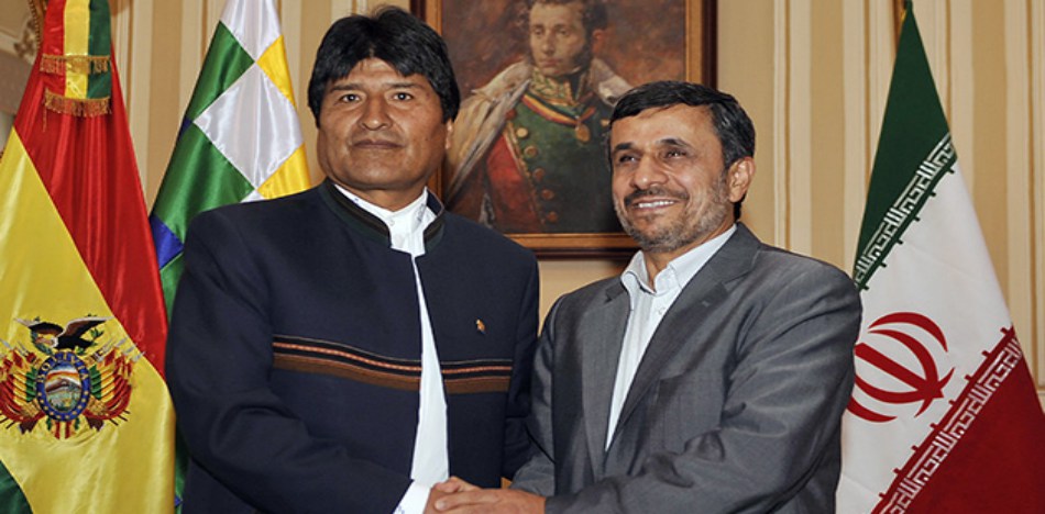 El presidente boliviano Evo Morales junto al ex presidente iraní Ahmadineyad (Wikipedia)