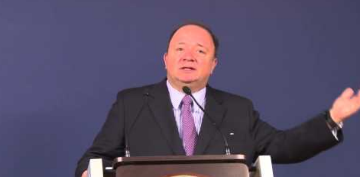 Luis Carlos Villegas, Ministro de Defensa Nacional de Colombia (YouTube)