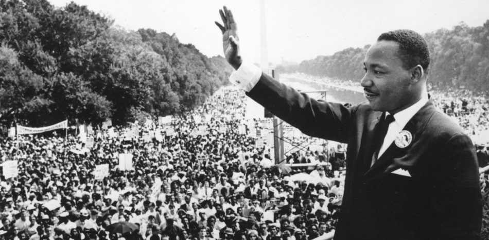 "Yo tengo un sueño, que mis cuatro pequeños hijos algún día vivirán en una nación donde no serán juzgados por el color de su piel sino por el contenido de su carácter" Martin Luther King Jr