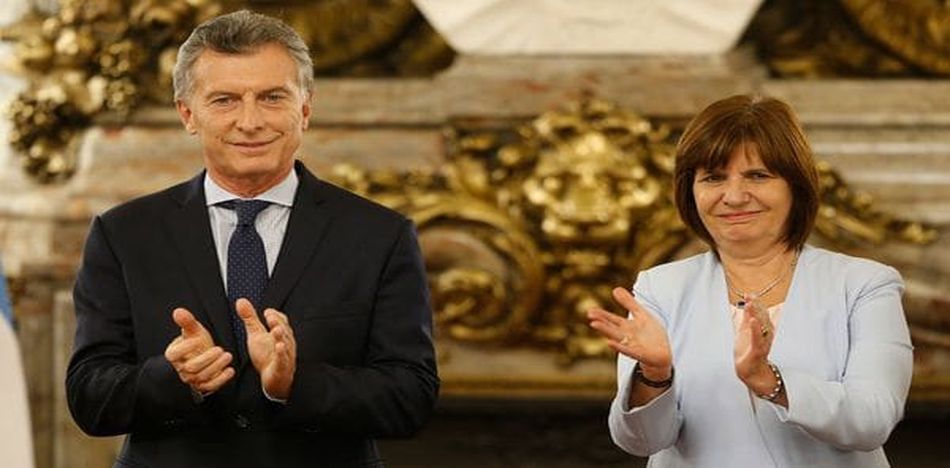 El presidente argentino y su ministra de Seguridad, Patricia Bullrich. (Twitter)