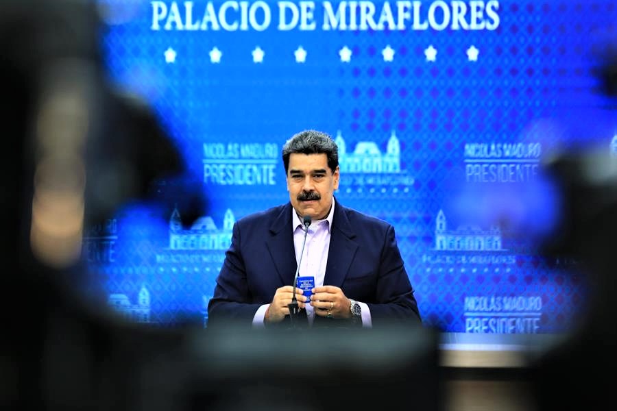 Imperativo categórico, Derrocar a Maduro