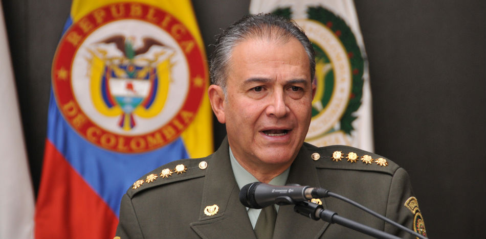 A pesar de que sus mejores años como policía fueron al lado de Álvaro Uribe, el general Naranjo es ahora hombre de confianza de Juan Manuel Santos (Flickr)