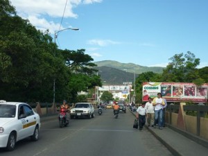 El paso fronterizo del Puente Internacional Simón Bolivar fue escenario de protestas contra las medidas implementadas por el presidente venezolano Nicolás Maduro  (Flickr)