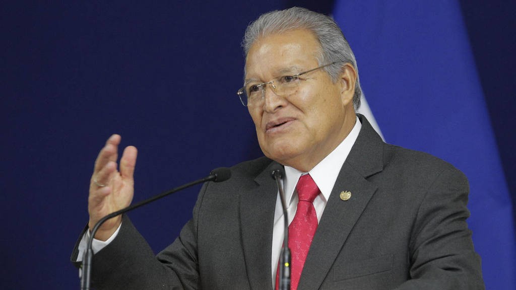 El Presidente Sánchez Ceren asegura que el transporte se desarrollará con total normalidad, a pesar de las posibles amenazas. (El Salvador)