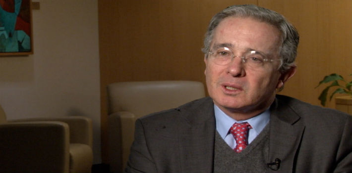 Álvaro Uribe es uno de los principales opositores al acuerdo entre el Gobierno y las FARC (YouTube)