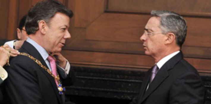Álvaro Uribe y Juan Manuel Santos se encuentran distanciados tras diferencias en la forma de gobernar el país cuando el actual presidente asumió el poder (Wikimedia)