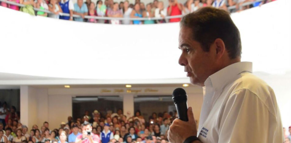Las directivas de Cambio Radical le habrían pedido al vicepresidente Vargas Lleras podría ser candidato por firmas (Vicepresidencia de Colombia)