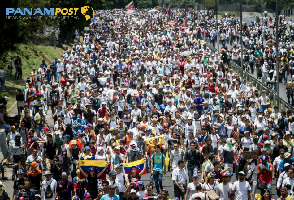 Venezolanos-en-rebelion-salen-a la-calle-este-3-de-mayo-en-contra-de-la-constituyente-Blog-en-vivo