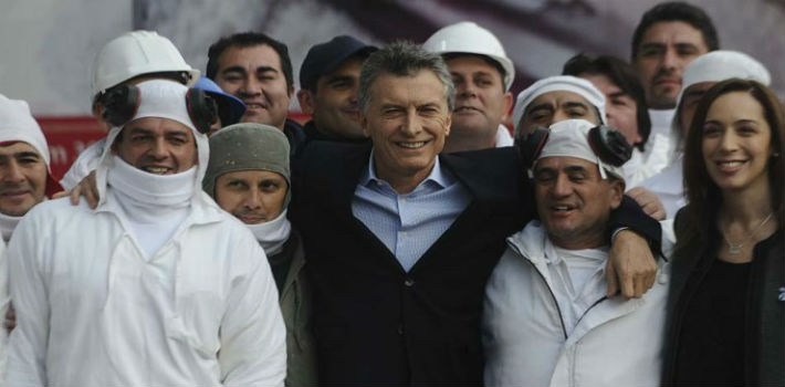 Macri anunció el veto a la Ley antidespidos desde una planta ávicola que se había declarado en quiebra y fue rescatada por el Gobierno (Crónica)