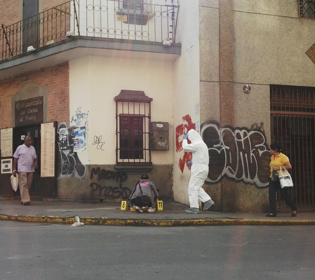 Pruebas de balística se hicieron en la esquina de Tracabordo y las esquinas adjuntas en Candelaria el día 13 de febrero. (Thabata Molina)