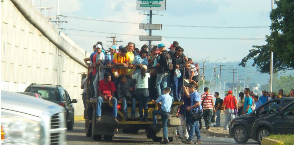 Resultado de imagen para transporte de los venezolanos