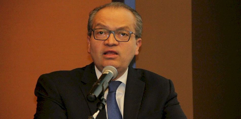 El procurador general de la Nación, Fernando Carrillo, anunció que los bienes de las FARC deben ser objeto de extinción dominio. (Twitter)