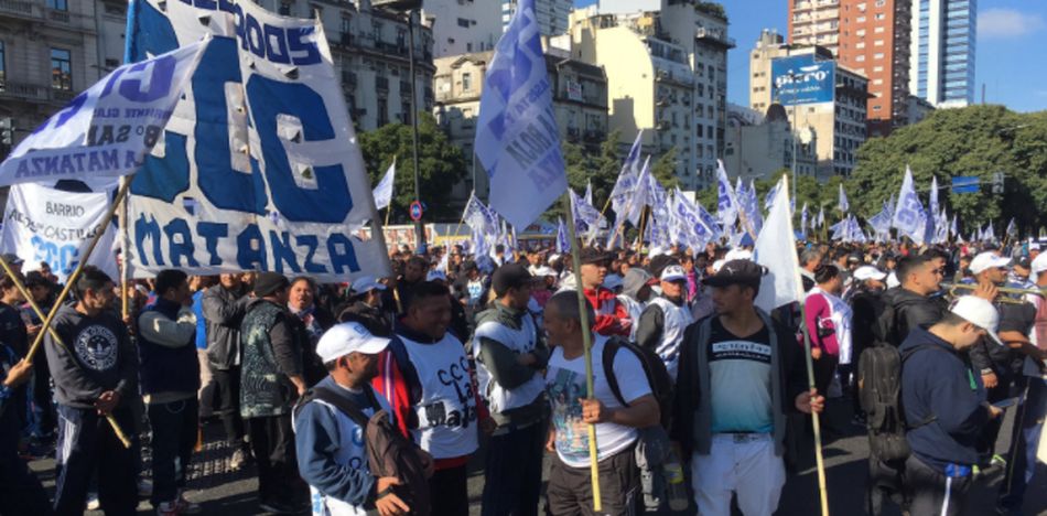 Las organizaciones de izquierda suspendieron temporariamente las manifestaciones aguardando una negociación con el gobierno (Twitter)