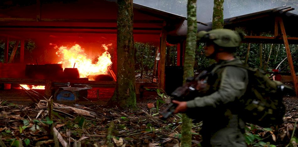El acuerdo Santos-FARC firmado por el grupo guerrillero y el Gobierno Nacional pretendía despojar a el móvil del narcotráfico y ayudar a las familias a recuperar sus tierras .(Twitter)