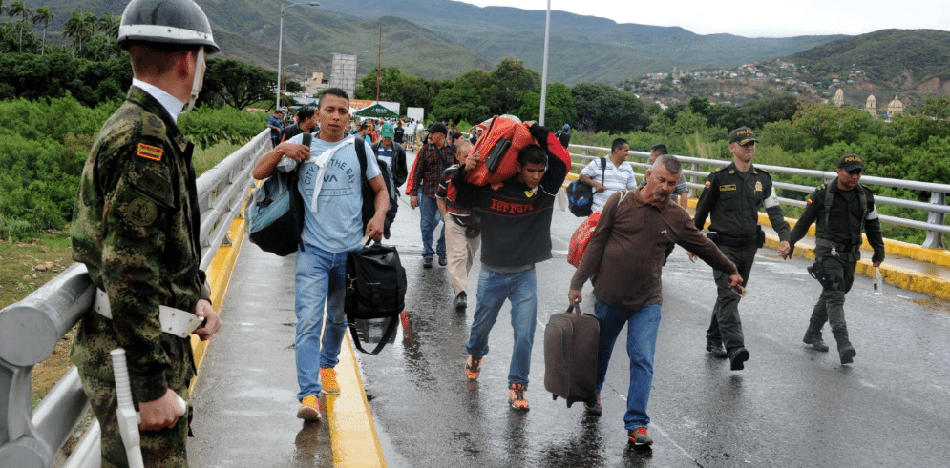 con la profundización de la crisis en el país gobernado por Nicolás Maduro, la emigración se ha desatado increíblemente (Twitter)
