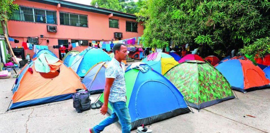 Panama to Transfer Stranded Cuban Migrants