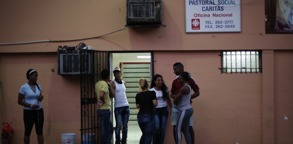 cubanos - panama- caritas