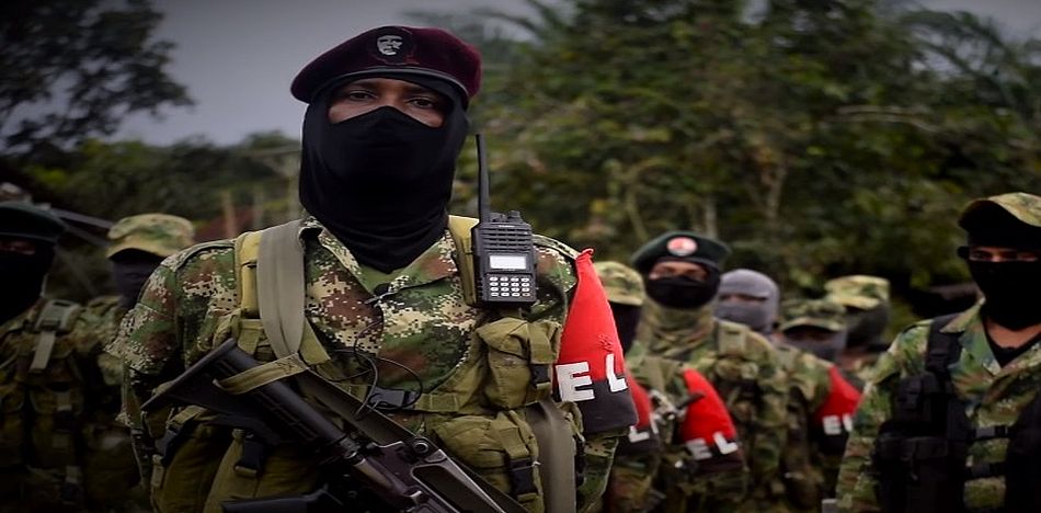 La guerrilla del Ejercito de Liberación Nacional (ELN) capacitó en el pasado mes de diciembre de 2017 a más de 50 guerrilleros en la “III Escuela de suboficiales Héroes y Mártires del Pacifico Colombiano”. (Youtube)