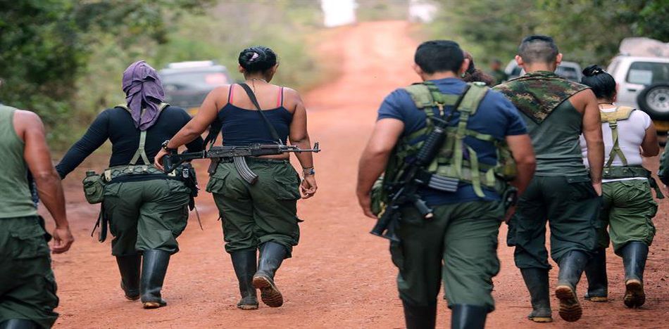 Denuncia la investigadora que el acuerdo logrado entre el presidente Juan Manuel Santos y el grupo guerrillero de las FARC es un camino hacia la dictadura. (Twitter)