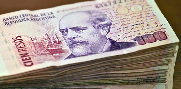 Para no debilitar el peso, el Banco Central argentino emite deuda remunerada. (Flickr)