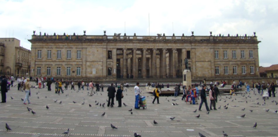 Plaza de Bolívar, Bogotá (Wikimedia)