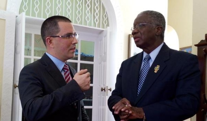 Tras reunirse con el vicepresidente venezolano, Jorge Arreaza, Frendel Stuart, primer ministro de Barbados, reiteró la posición del Caricom en favor de Guyana en la disputa por el Esequibo. (Sumarium)