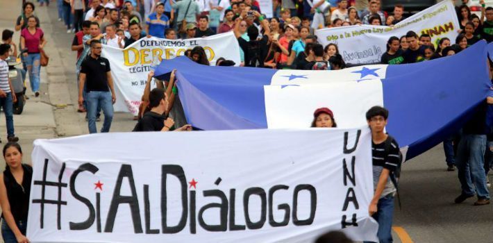 El Comité estudiantil de la Universidad Autónoma de Honduras se opone a las reformas. 